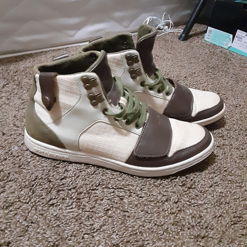 Sneakers